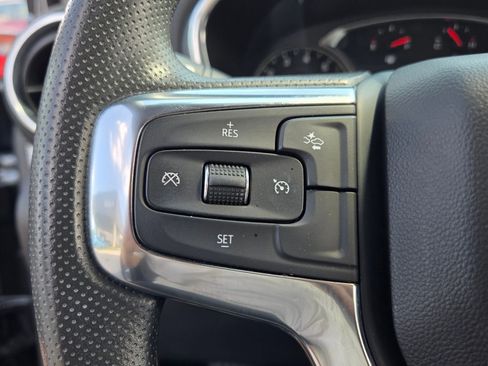 Used 2025 Chevrolet Blazer LT FWD image 23