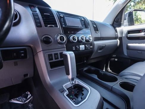 Used 2015 Toyota Sequoia Limited AWD/4WD image 23
