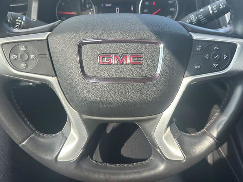 Used 2020 GMC Acadia SLE FWD image 12