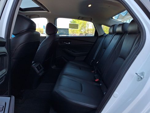 Used 2023 Honda Accord Touring image 9