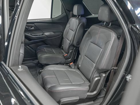 Used 2023 Chevrolet Traverse RS AWD/4WD image 28