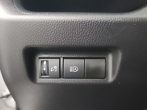 Used 2025 Toyota RAV4 XLE AWD/4WD image 26