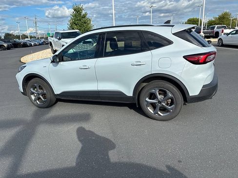 Used 2025 Ford Escape ST-Line Select AWD/4WD image 10