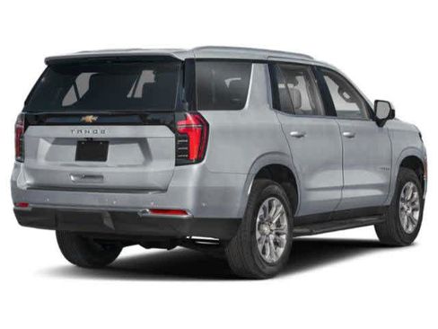 Used 2025 Chevrolet Tahoe High Country AWD/4WD image 3