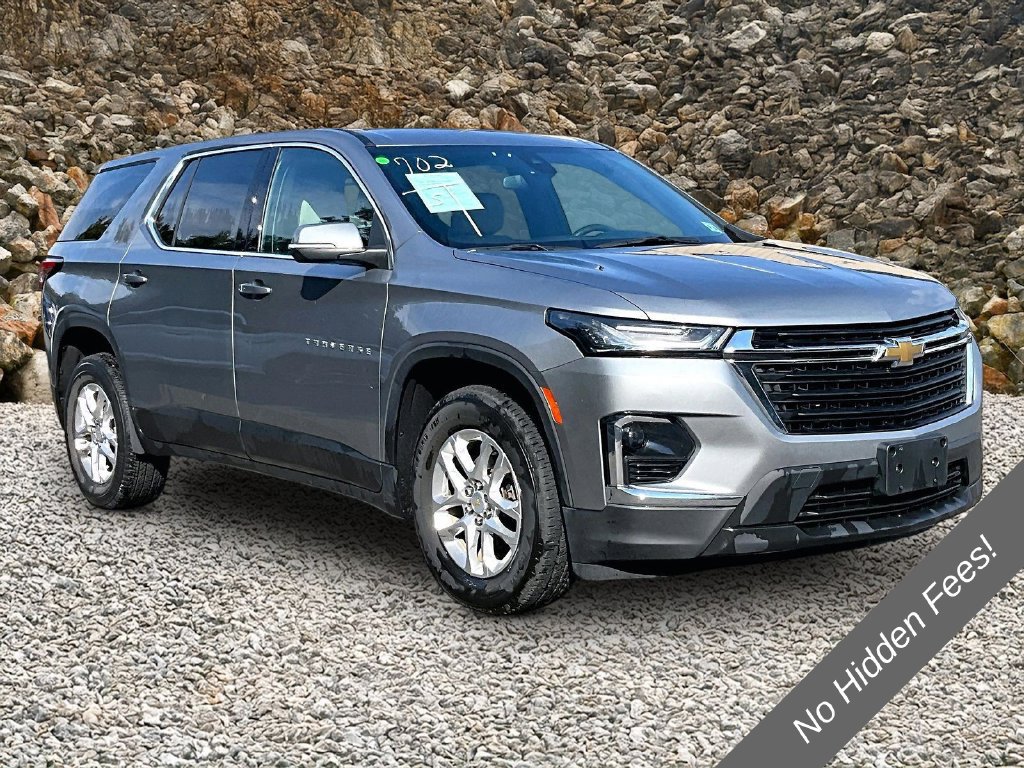 Used 2023 Chevrolet Traverse LS w/ Safety Package FWD image 8