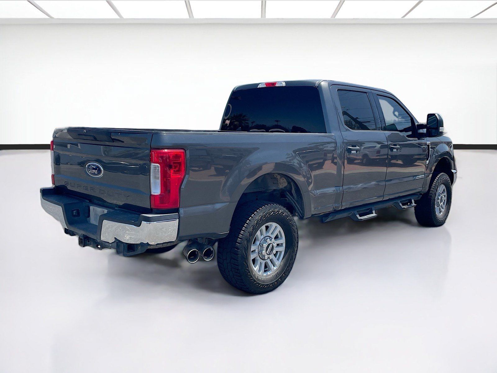 Used 2019 Ford F250 XLT AWD/4WD image 4