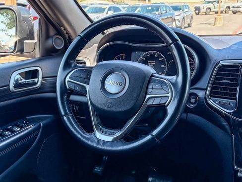 Used 2021 Jeep Grand Cherokee Laredo X AWD/4WD image 14