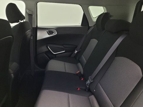 Used 2025 Kia Soul LX FWD image 18