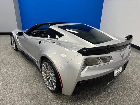 Used 2016 Chevrolet Corvette Z06 w/ 3LZ Preferred Equipment Group RWD image 12