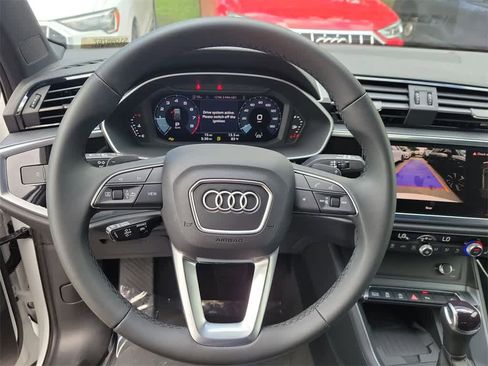 New 2025 Audi Q3 2.0T Premium image 15