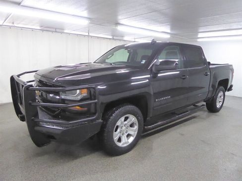 Used 2017 Chevrolet Silverado 1500 LT w/ All Star Edition image 3