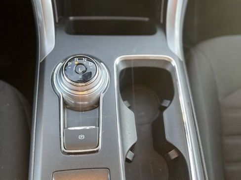 Used 2019 Ford Fusion SE image 13