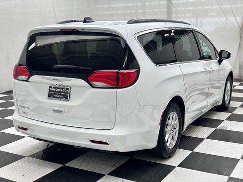 Certified 2021 Chrysler Voyager Lxi FWD image 7