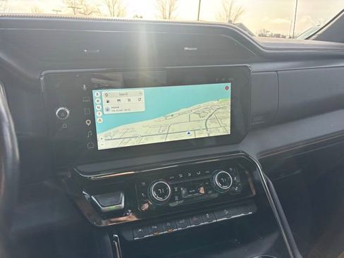 Used 2023 GMC Sierra 1500 AT4 image 12