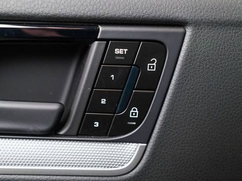 New 2025 Porsche Cayenne Coupe AWD/4WD image 19