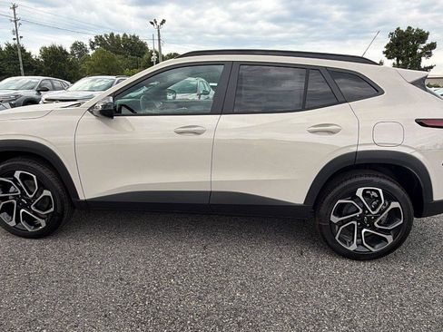 New 2026 Chevrolet Trax RS w/ Driver Confidence Package FWD image 11