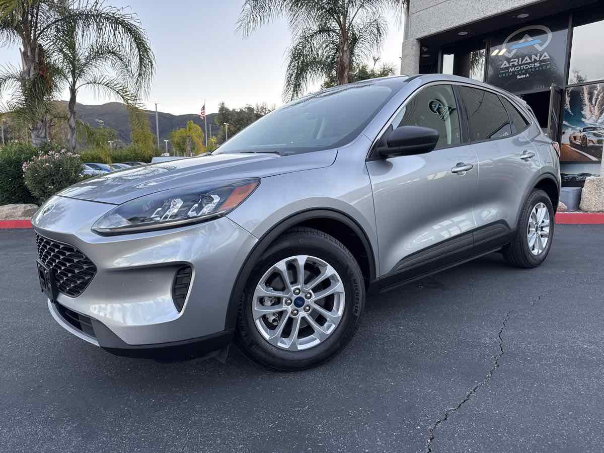 Used 2022 Ford Escape SE FWD image 14