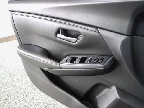 Used 2024 Nissan Sentra SV FWD image 21