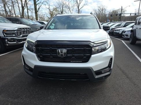 Used 2025 Honda Ridgeline Black Edition image 4