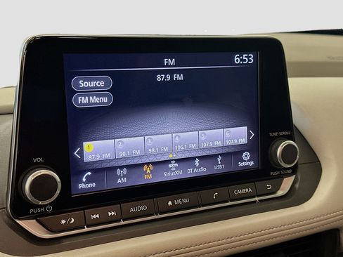 Used 2023 Nissan Rogue SV image 21