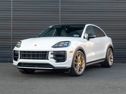Certified 2024 Porsche Cayenne Turbo GT image 1
