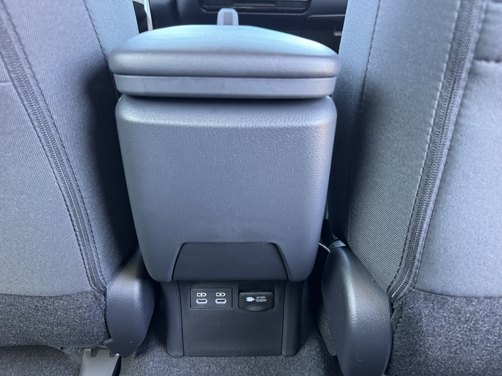 New 2027 Toyota Prius Plug-In Hybrid FWD image 7