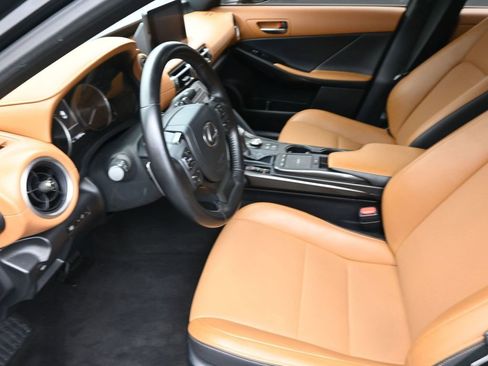 Used 2021 Lexus IS 300 w/ Comfort Package image 11