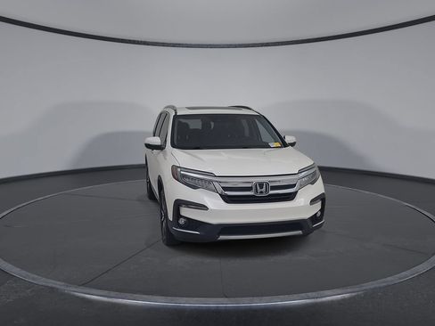 Used 2019 Honda Pilot Touring image 5