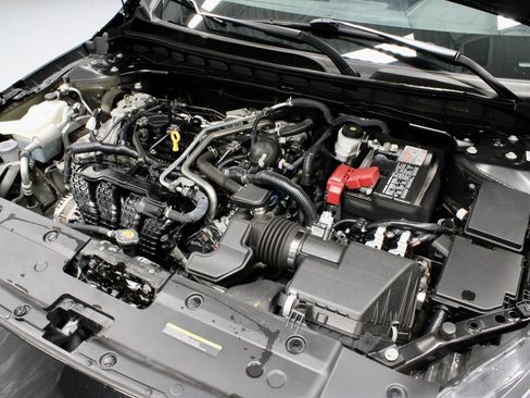Certified 2024 Nissan Altima 2.5 SV FWD image 15