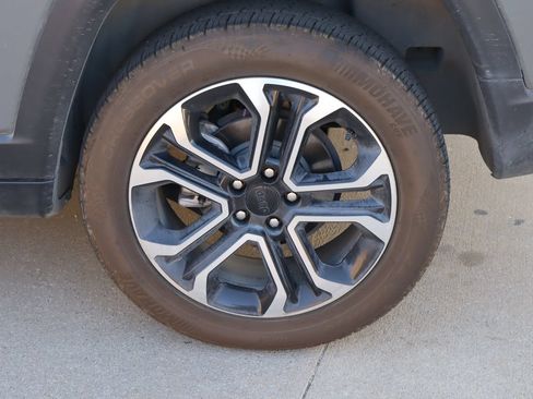 Used 2022 Jeep Compass Limited AWD/4WD image 27