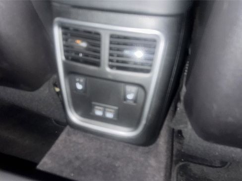 Used 2018 Dodge Charger GT image 26