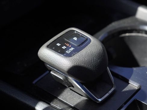 Used 2024 Nissan Rogue SV w/ SV Premium Package image 12