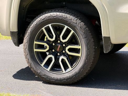 New 2026 GMC Sierra 1500 AT4 w/ Technology Package AWD/4WD image 13