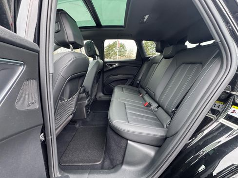 Used 2023 Audi Q4 e-tron Prestige w/ Black Optic Package image 5