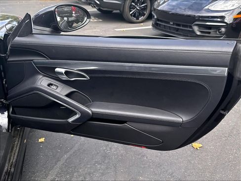 Used 2024 Porsche 718 Cayman RWD image 26