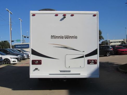 Used 2017 Ford E-450 and Econoline 450 Super Duty w/ Motorhome Prep Package image 6