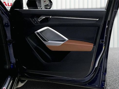 Used 2025 Audi Q3 2.0T Premium w/ Convenience Package image 28