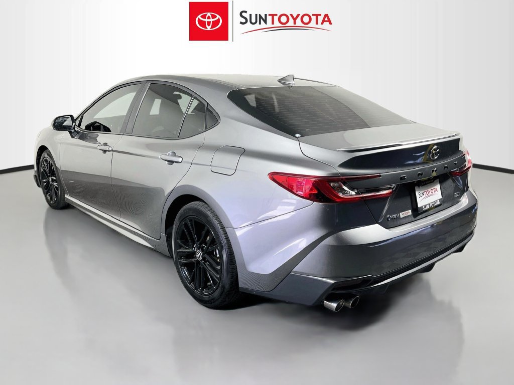 Used 2025 Toyota Camry SE FWD image 5