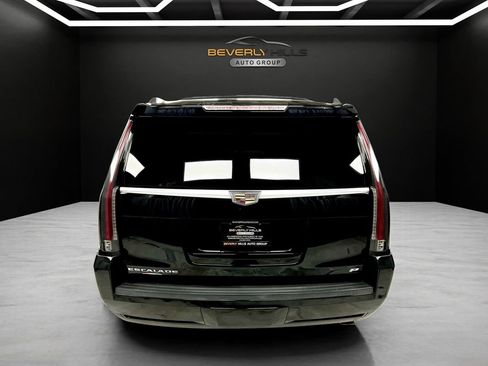 Used 2015 Cadillac Escalade ESV Platinum AWD/4WD image 4