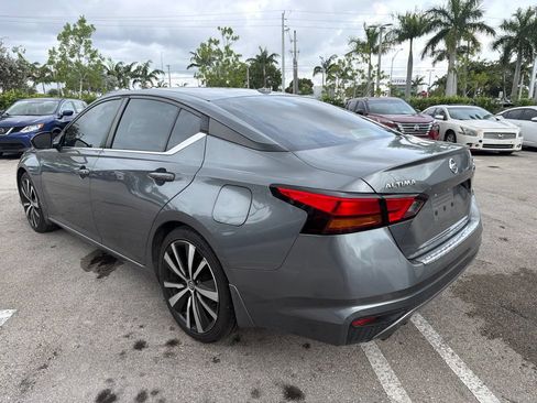 Used 2021 Nissan Altima 2.5 SR FWD image 4