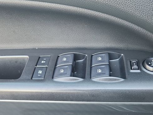 Used 2022 GMC Canyon AT4 image 23