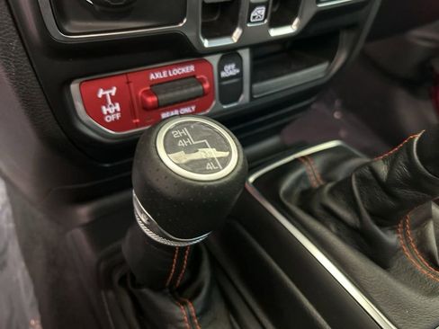 Used 2022 Jeep Gladiator Mojave w/ Trailer Tow Package image 10