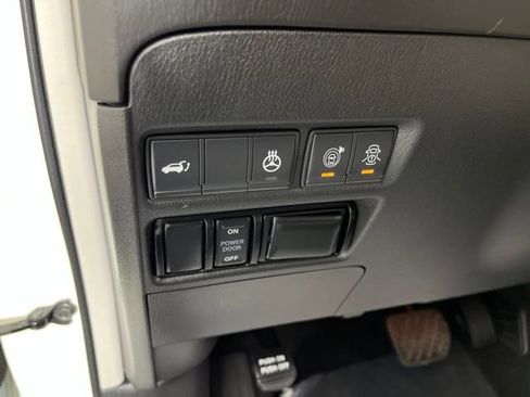Used 2020 Nissan Armada Platinum w/ Captain's Chairs Package AWD/4WD image 29