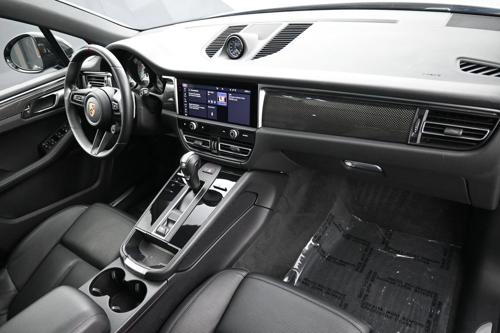 Certified 2023 Porsche Macan S AWD/4WD image 32