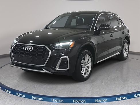 Used 2023 Audi Q5 2.0T Premium w/ Convenience Package image 1