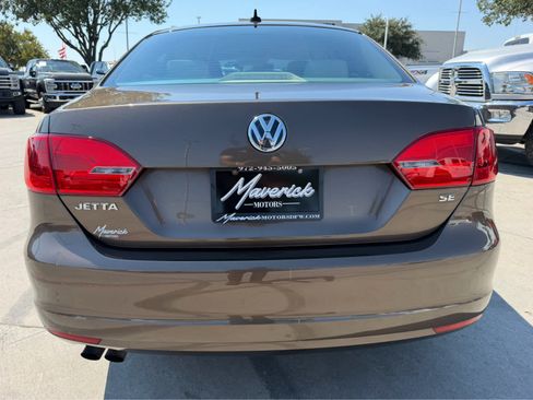 Used 2014 Volkswagen Jetta SE FWD image 11