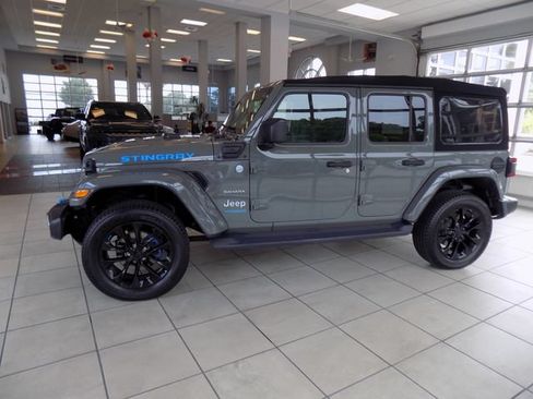 Certified 2022 Jeep Wrangler Unlimited Sahara AWD/4WD image 4