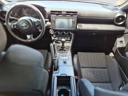 Used 2023 Toyota GR86 RWD image 17