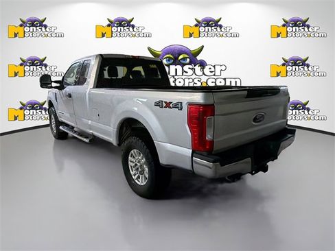 Used 2019 Ford F250 XLT image 6