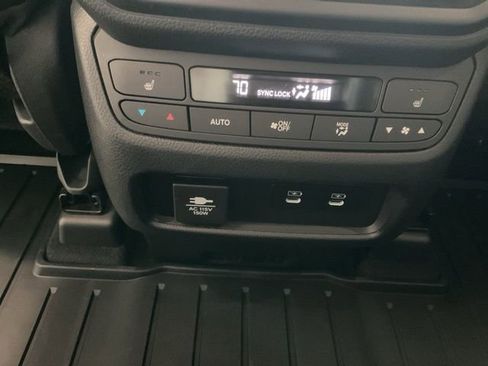 Used 2026 Honda Pilot Elite image 22